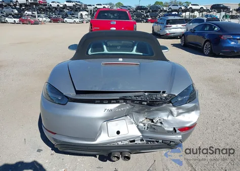 2018 Porsche 718 Boxster S z USA, uszkodzony, nr VIN WP0CB2A85JS228301